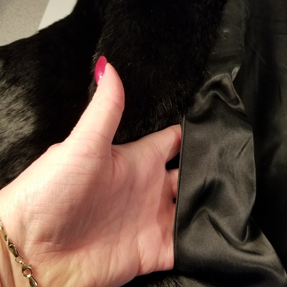 Vintage Fur - Picture 4 of 11